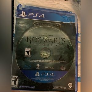 Hogwarts legacy PS4 Deluxe edition